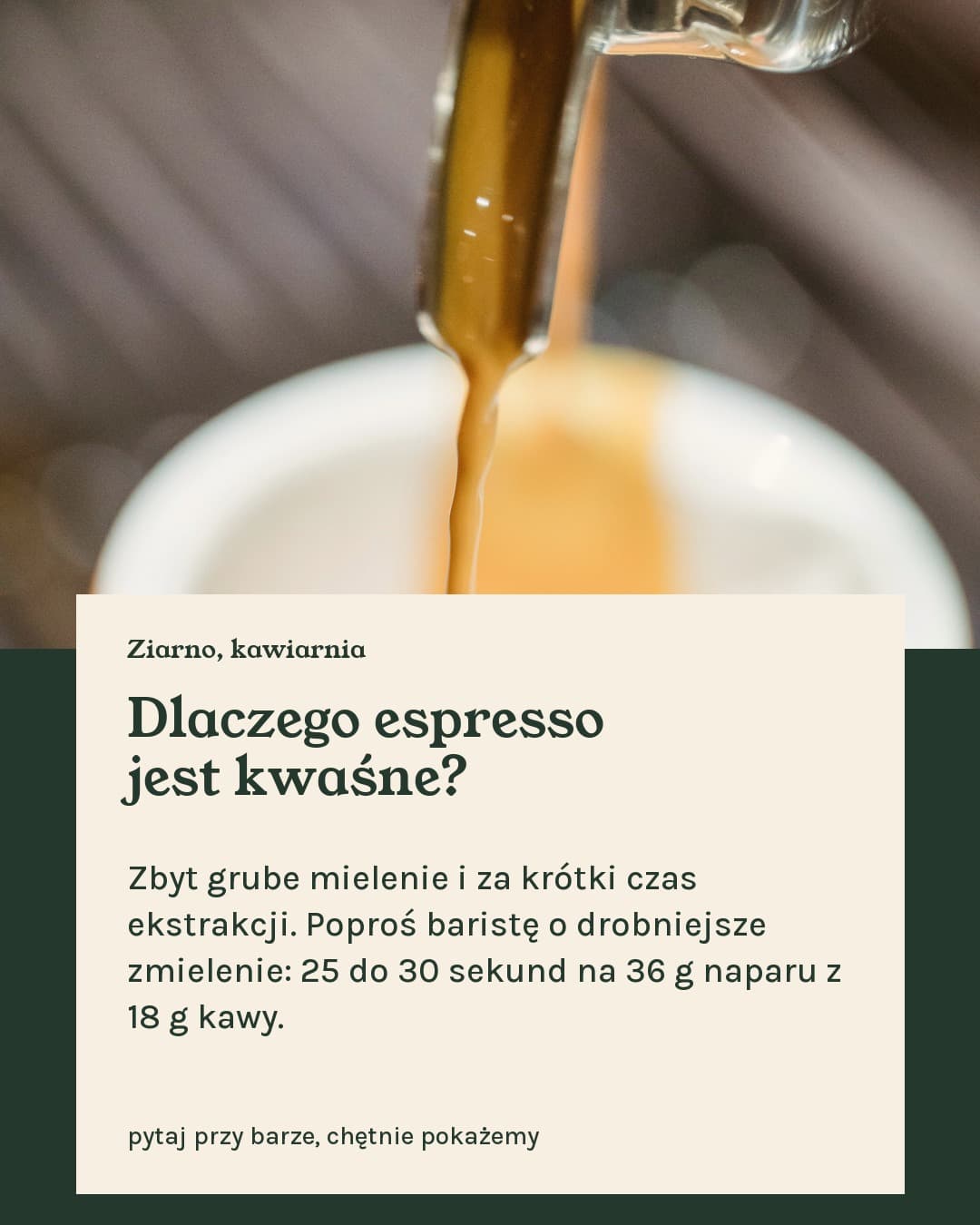 Kredens, porada: dlaczego espresso jest kwaśne, na kremowej płycie nad nalewanym espresso